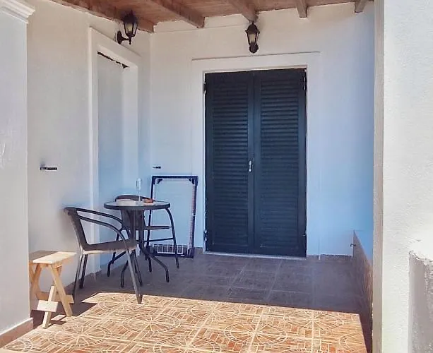 King Size Bed, Terra Relaxa, Vista Al Mar, Near Achilleio *