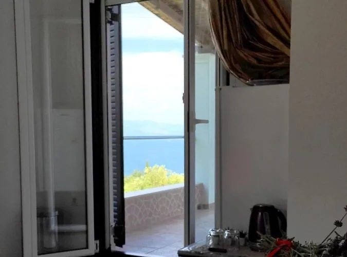 King Size Bed, Terra Relaxa, Vista Al Mar, Near Achilleio