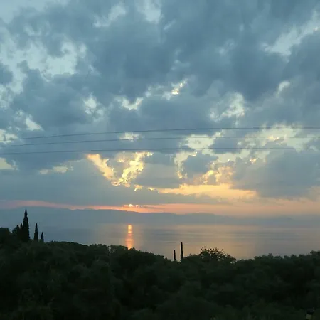 King Size Bed, Terra Relaxa, Vista Al Mar, Near Achilleio بيت للعطل Achílleion